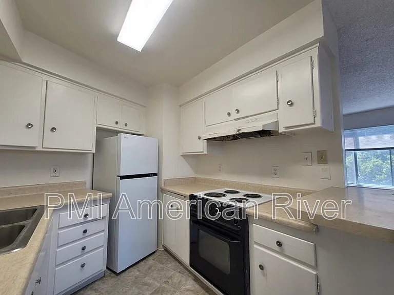 6124 Terrell Dr #3 — Photo 3