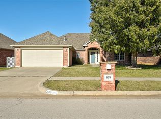 809 SW 160th St, Oklahoma City, OK 73170