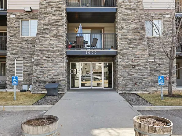 8 E Bridlecrest Dr SW #2327, Calgary, AB T2Y 0H7