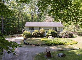 52 McGilpin Rd, Sturbridge, MA 01566
