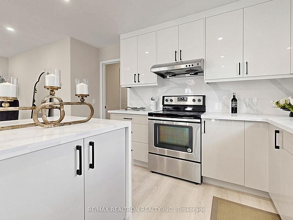 4th image of 76 Clancy Dr
