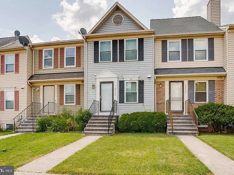 2110 Cedar Barn Way — Photo 1