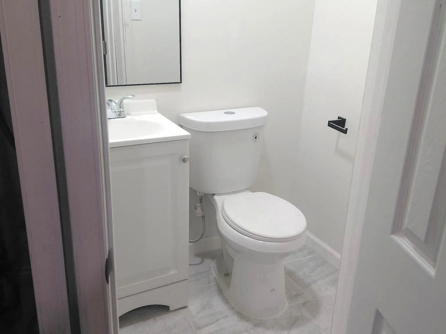 3 bed, 2.0 bath, 966 sqft, $1,139 — Photo 3