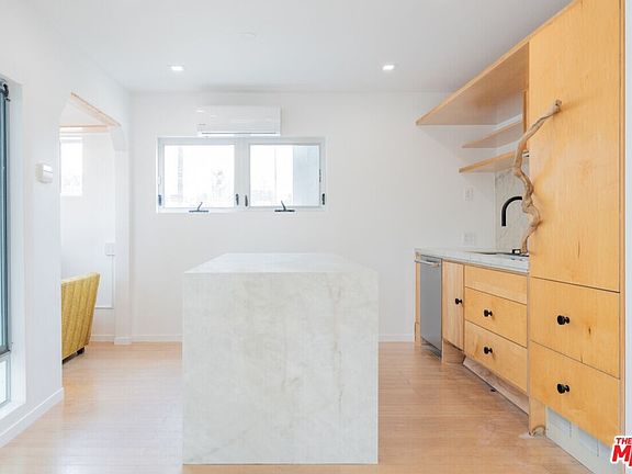 5th image of 1356 Abbot Kinney Blvd