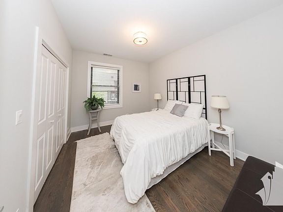 4th image of 2618 N Rockwell St #1323