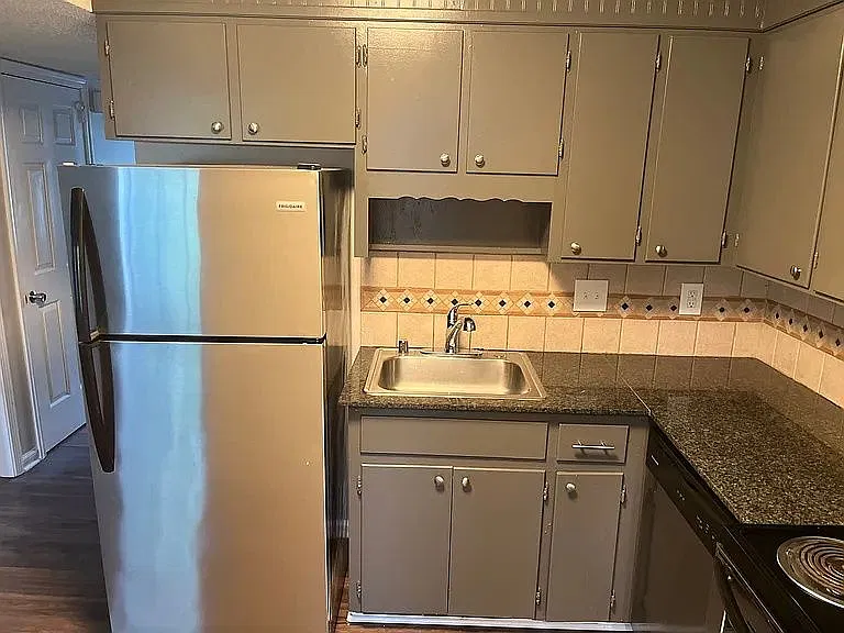4 bed, 2.0 bath, 1368 sqft, $1,550 — Photo 4
