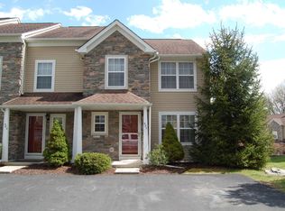 58E Lower Ridge View Cir, East Stroudsburg, PA 18302