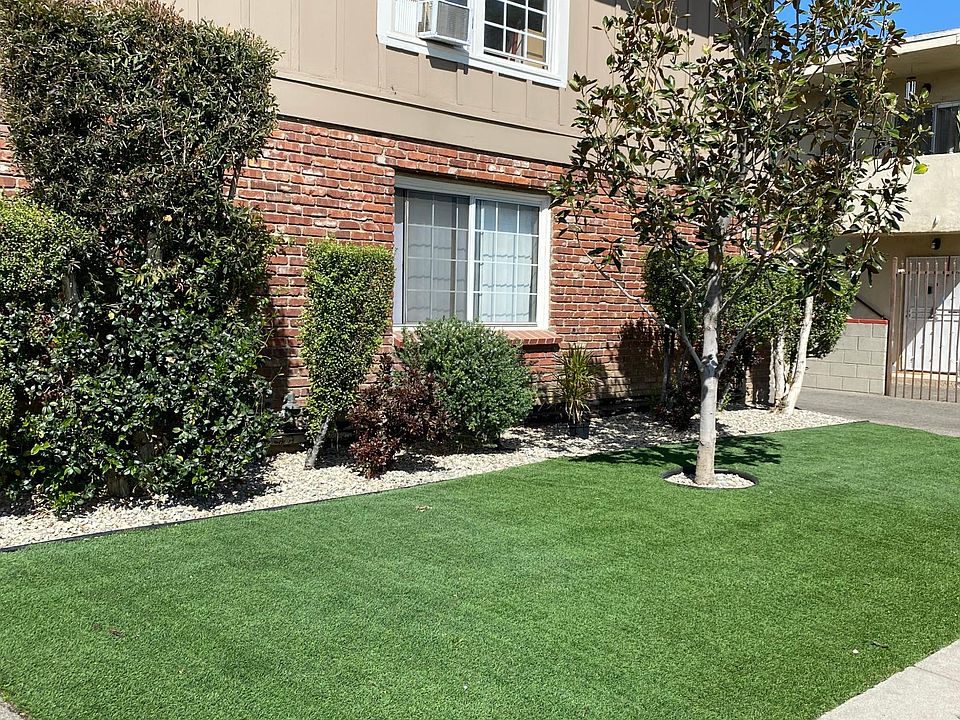 1st image of 7343 Woodley Ave
