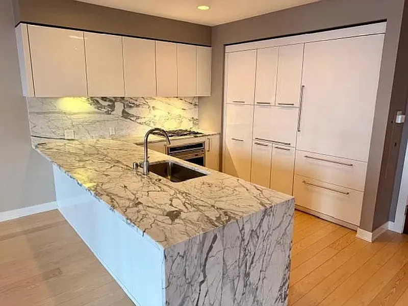 1 bed, 2.0 bath, 1395 sqft, $6,210 — Photo 2