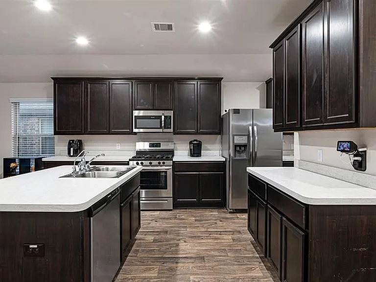 518 Poppy Field Ct — Photo 8