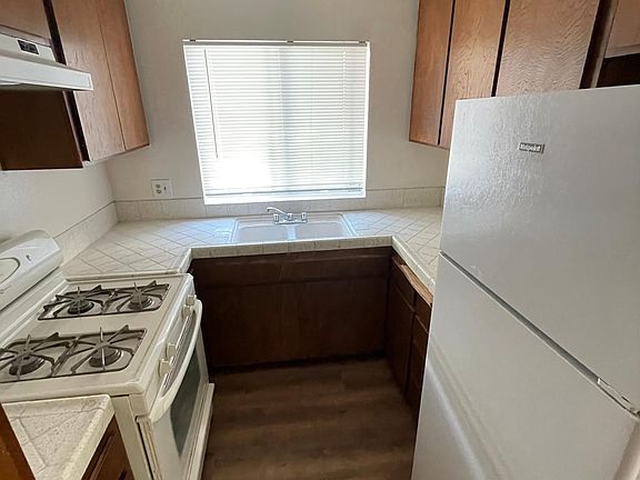2nd image of 1251 Grand Ave Unit 6