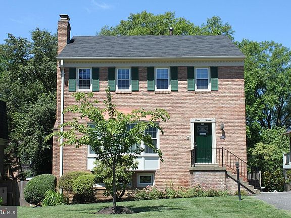 2nd image of 1214 Colonial Rd