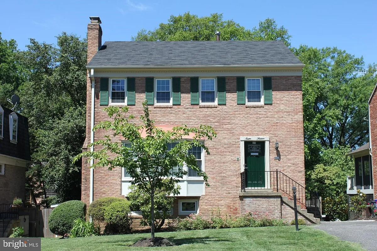 Building Photo - 1214 Colonial Rd