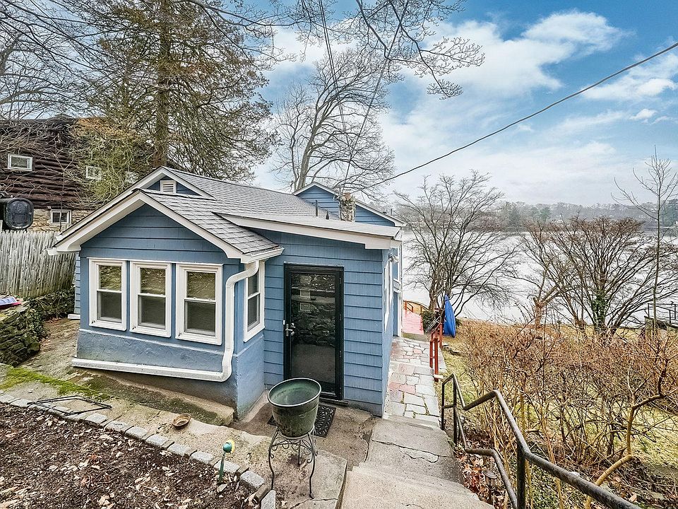 1st image of 297 Lake Dr