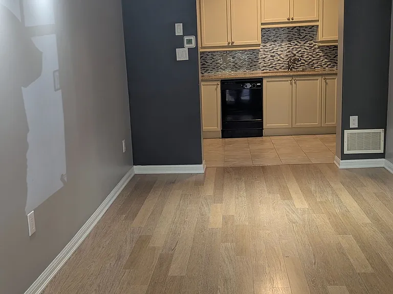 40 Mendelssohn St #11 — Photo 4