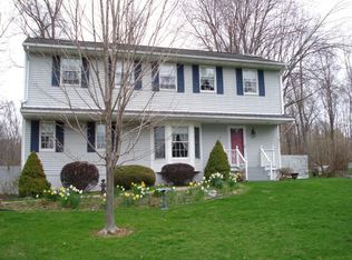 1 Edgewood Dr, Goshen, NY 10924