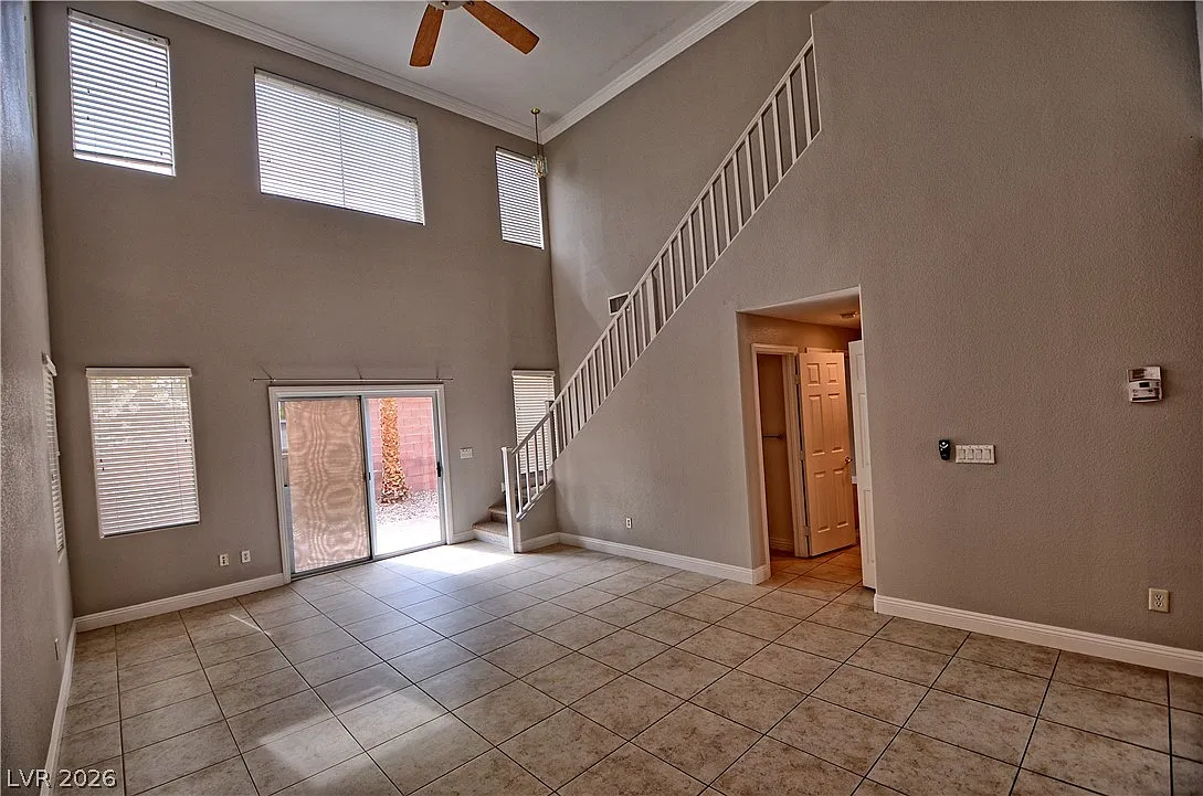 3 bed, 2.5 bath, 1714 sqft, $2,150 — Photo 3