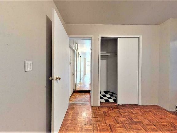 4th image of 548 W 50th St #C4rw