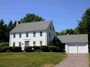 65 Wakefield St, Reading, MA 01867