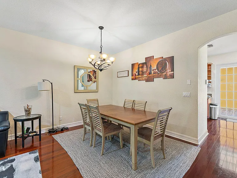 150 Lismore Ln — Photo 19