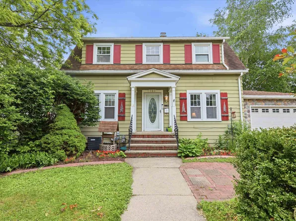 720 Grignon St, Kaukauna, WI 54130