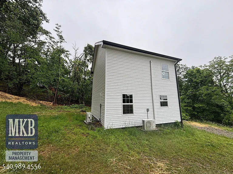 811 Montvue Rd — Photo 34