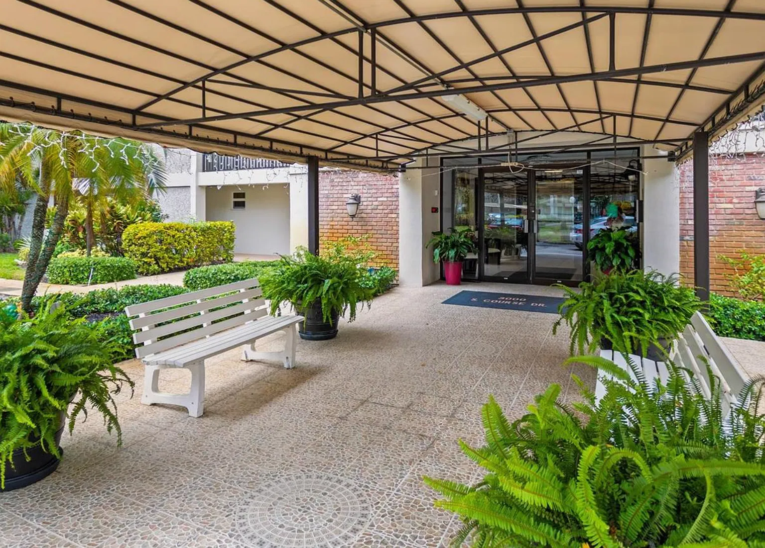 1 bed, 1.5 bath, 900 sqft, $1,650 — Photo 3