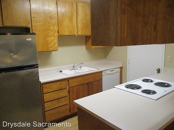 3rd image of 6053 Woodminster Cir