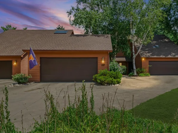 3 Lyndhurst Village Ct APT F, Savoy, IL 61874