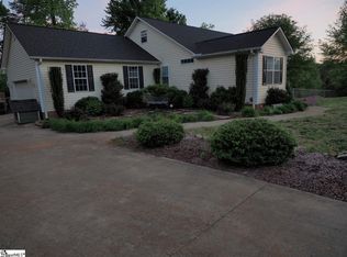 100 Ginners Hill Rd, Travelers Rest, SC 29690