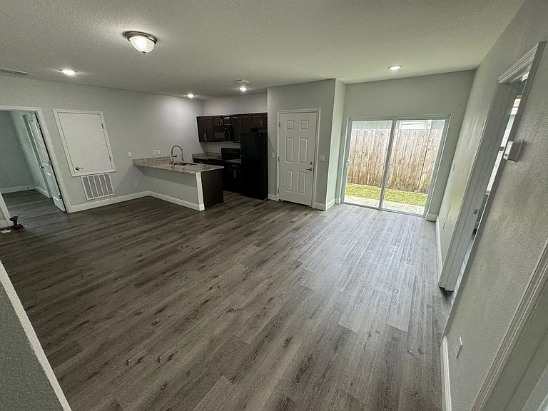 737 Mink Ct #737 — Photo 13