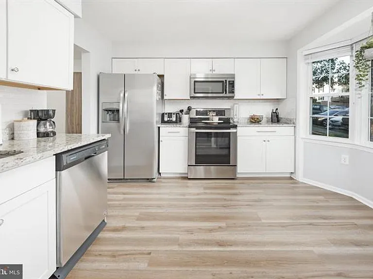 12120 Stoneford Dr — Photo 3