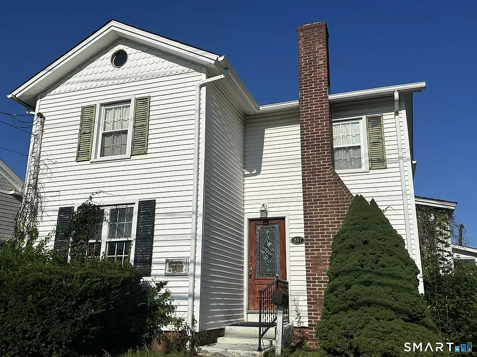 247 Harbor St