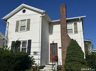 247 Harbor St, Branford, CT 06405