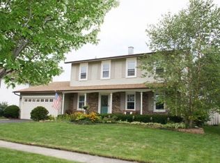 1600 Burning Bush Ln, Hoffman Estates, IL 60192