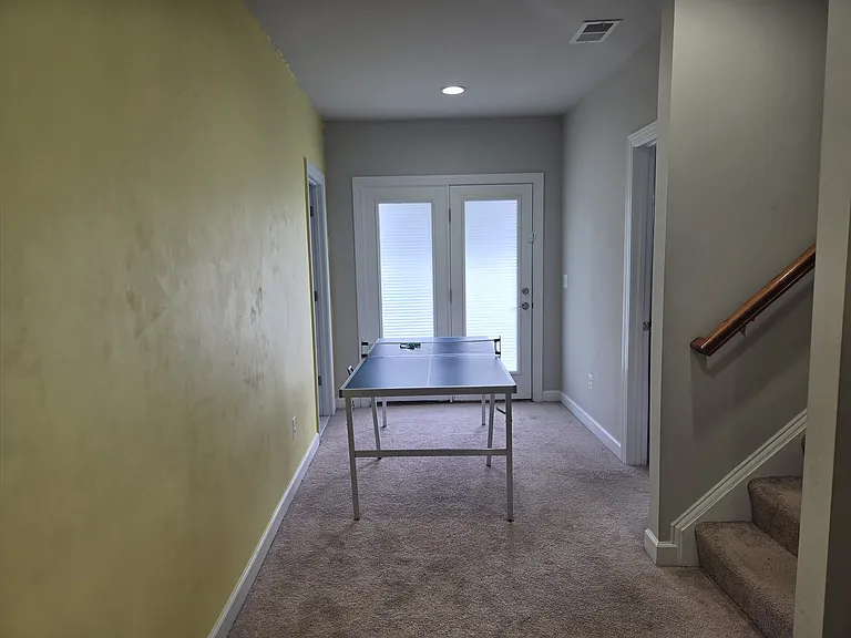 2441 Winthrop Dr — Photo 20