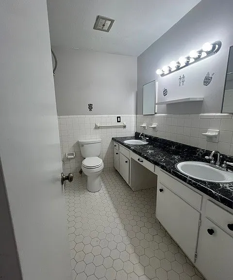 1905 McPherson Ave — Photo 11