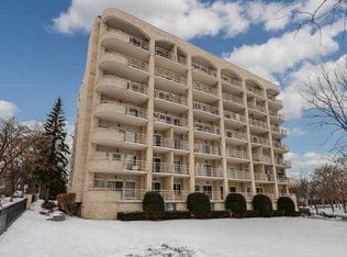 3150 W Calhoun Pkwy, Minneapolis, MN 55416
