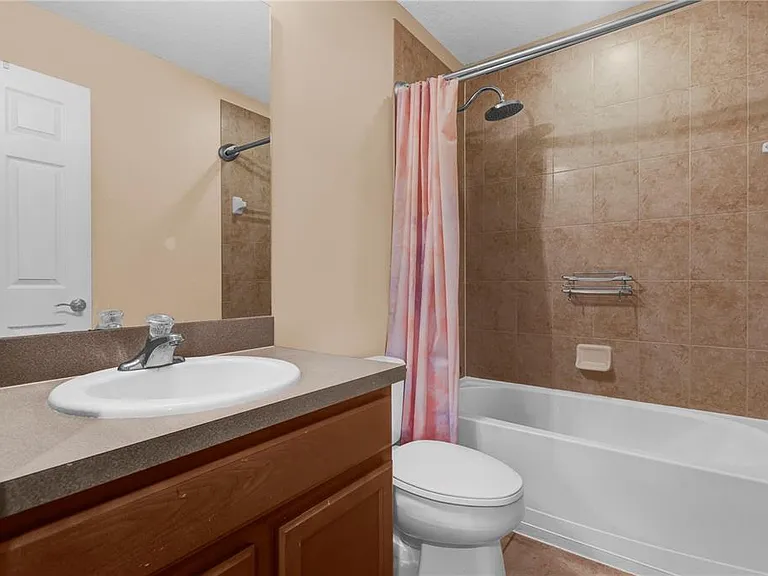 5150 Fiorella Ln — Photo 16