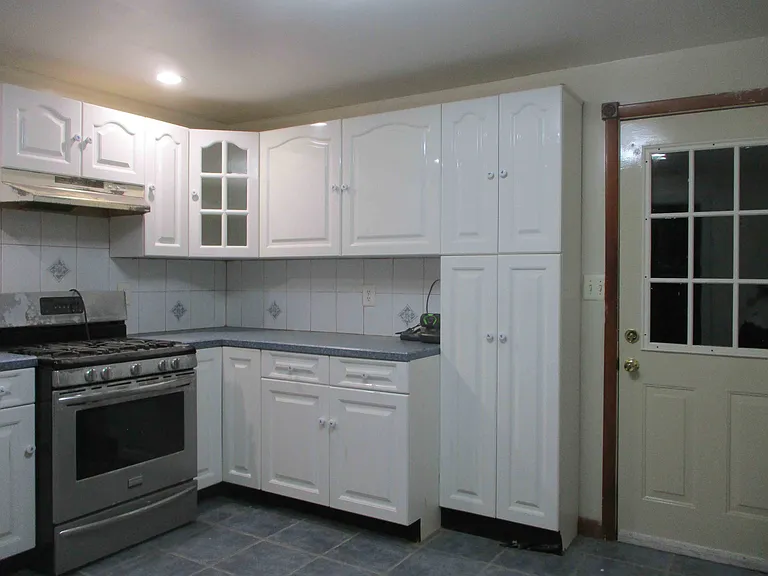 268 Gansevoort Blvd — Photo 3