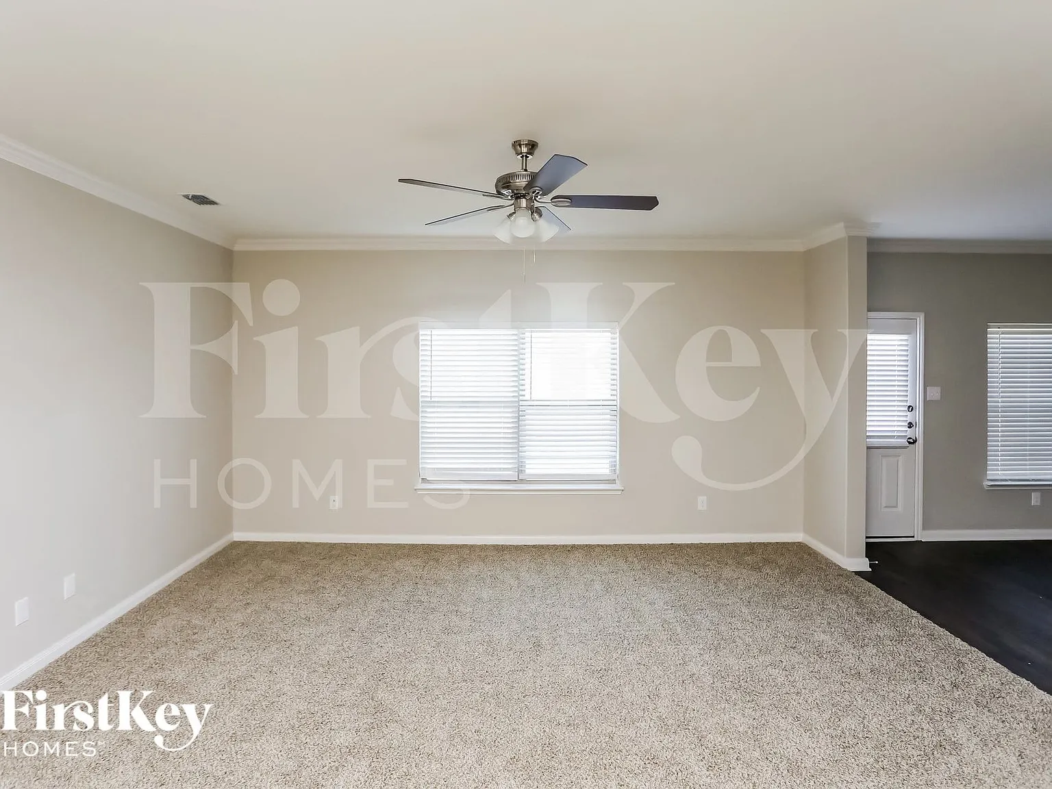 4 bed, 2.5 bath, 2105 sqft, $2,400 — Photo 3
