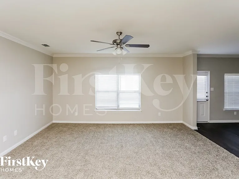 1343 Barrel Dr — Photo 3