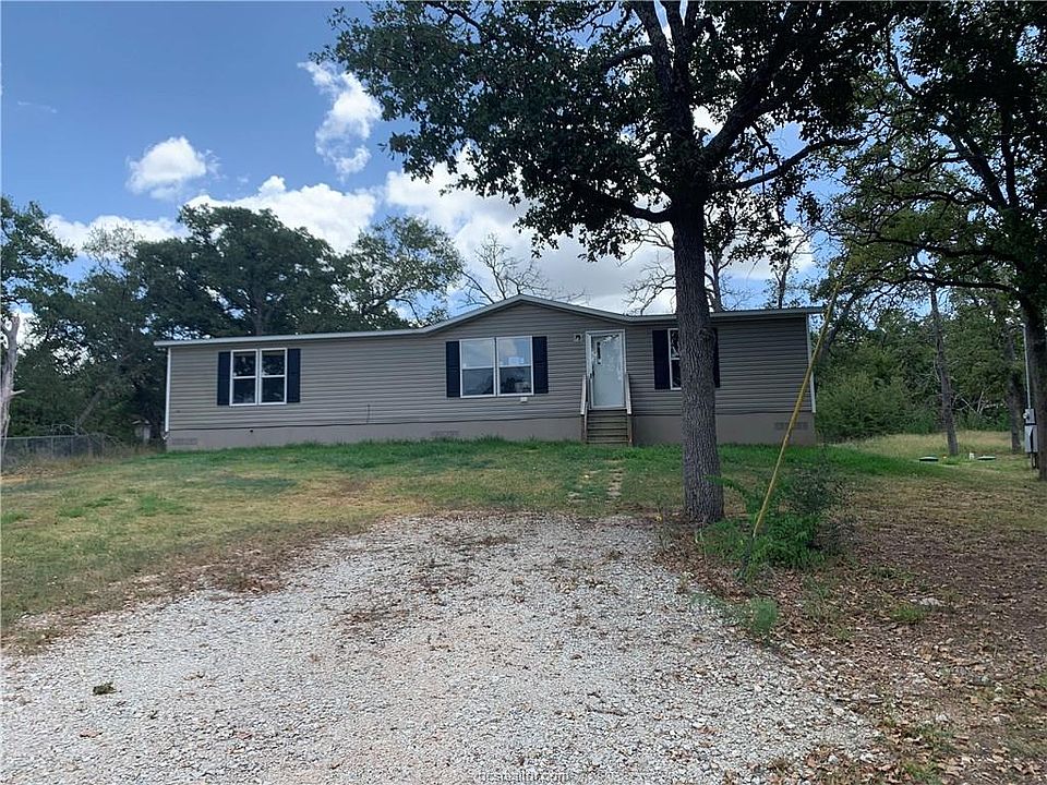 1st image of 2951 Lakewood Dr