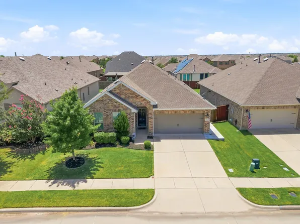 3925 Sunflower Dr, Aubrey, TX 76227