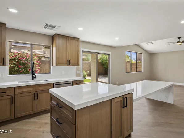 4052 E ABRAHAM Lane, Phoenix, AZ 85050