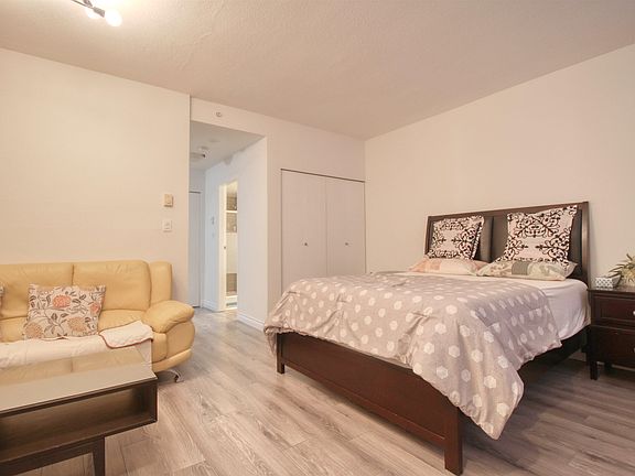 2nd image of 8288 Saba Rd