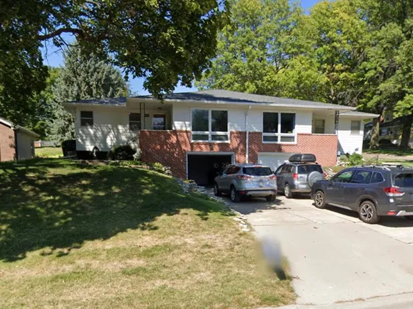 4904 Bancroft St, Omaha, NE 68106