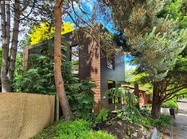 2702 N Winchell St, Portland, OR 97217