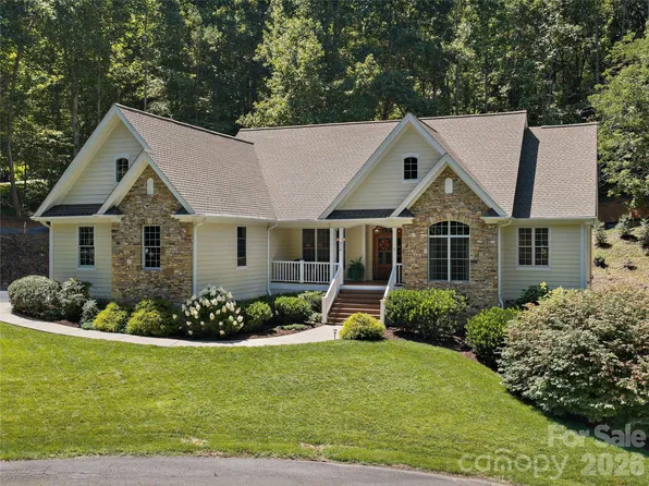 314 Summerset Dr, Clyde, NC 28721