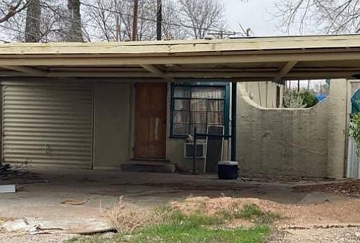 5th image of 504 E Green Acres Dr